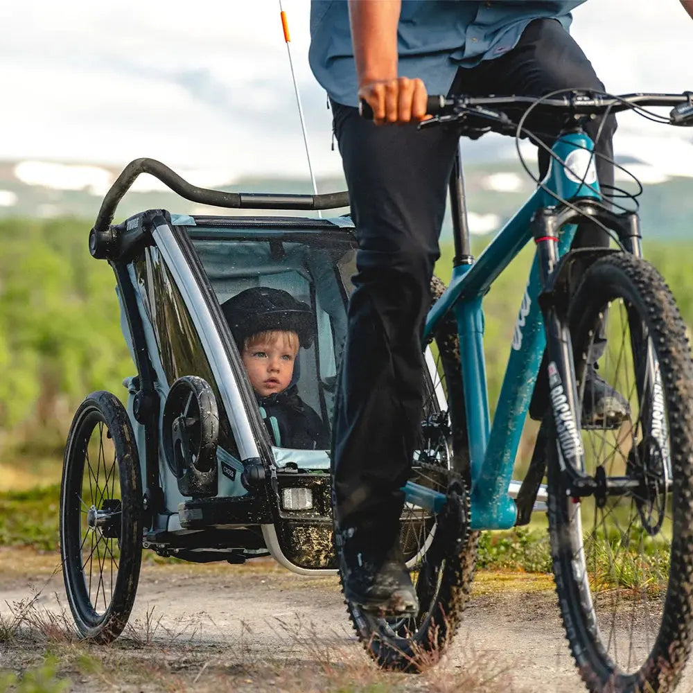 Thule Chariot Cross 1  child carrier with cycling and strolling kit Thule