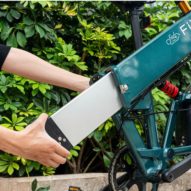 Fiido M1 Pro electric bike folding and all-terrain detail
