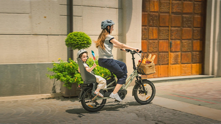 Fiido T3 Max family cargo bike city lifestyle image