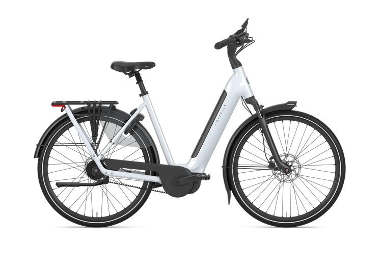 Gazelle Grenoble C5+ low-step electric bike in Frozen White Gloss